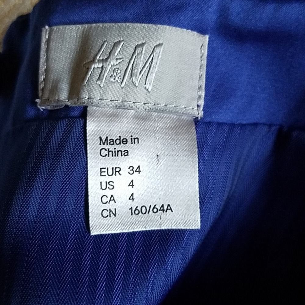 3/$20 H&M Pencil Skirt - Picture 7 of 7
